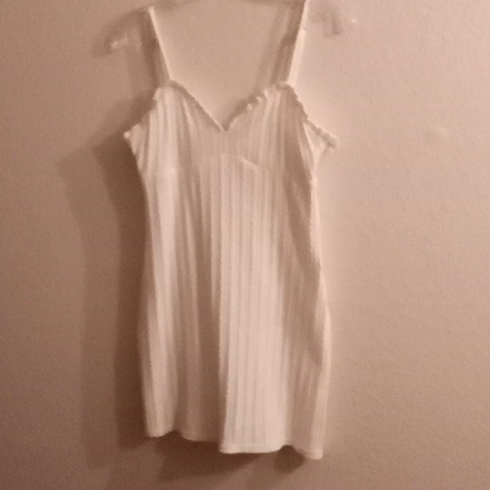 NEW KENDALL & KYLIE Boho Cottagecore Hippie Beachy Cruise Sz M White Color B24 X